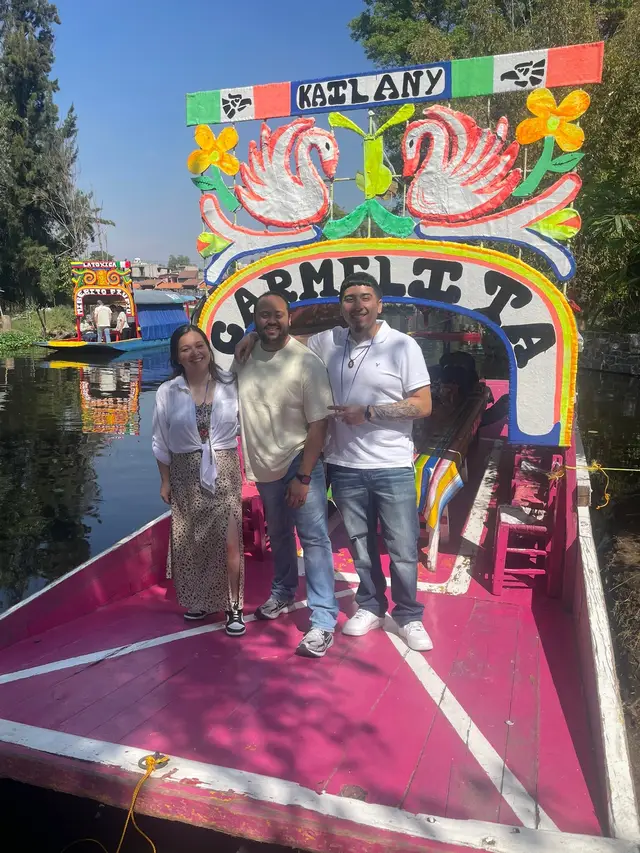 Tequila and chalupa ride! #travel #tourism #creatorsearchinsights #cdmx🇲🇽 #fyp #xochimilco #tequila 🫶🏽🤍
