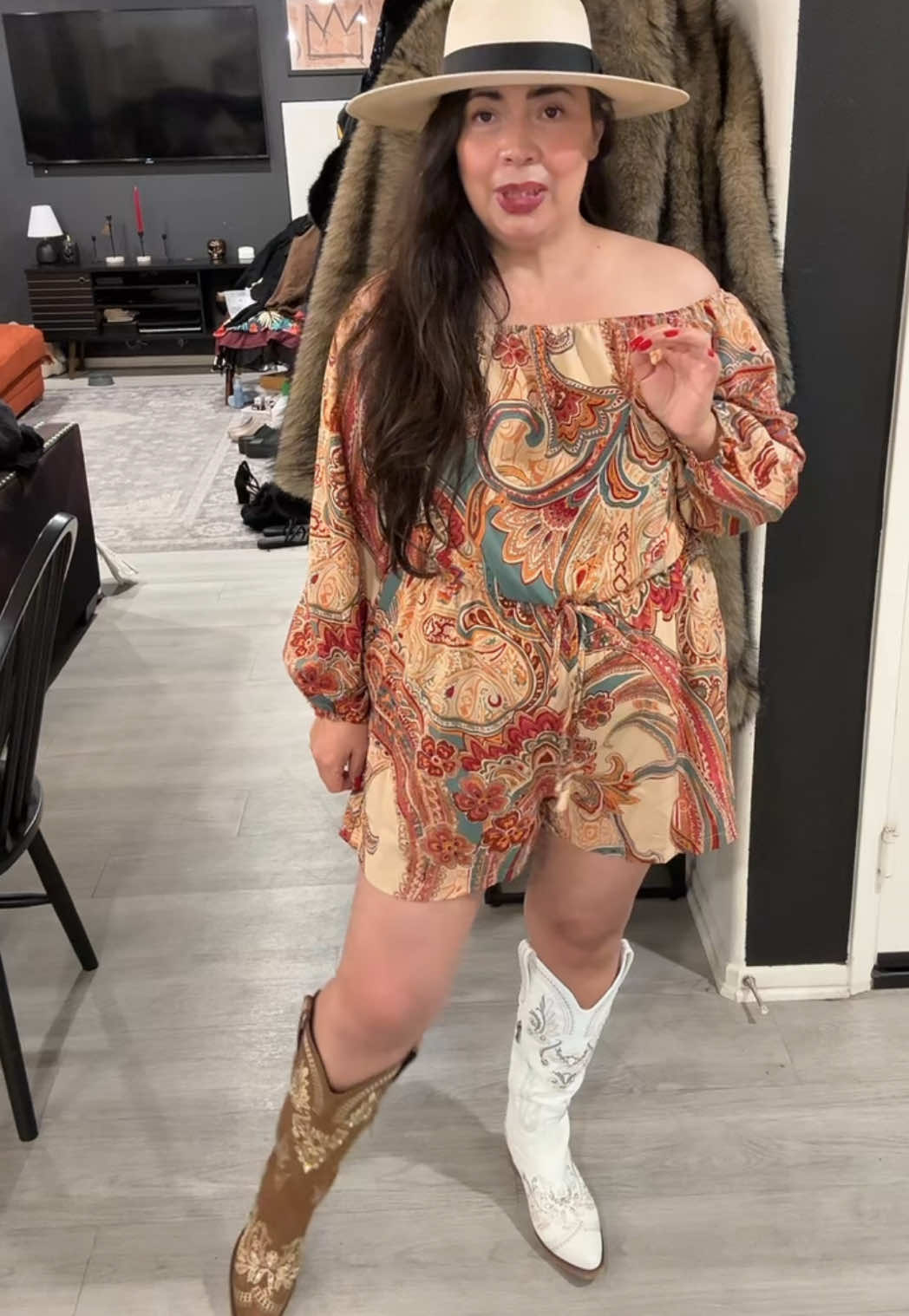 #TikTokShopLoveAtFirstFind #TikTokShopNewYearNewAura #TTSLevelUp #SpotlightFinds #TikTokShopCreatorPicks #tiktokshopjumpstartsale #tiktokshoprestock #romper #paisley #paisleyromper #westernboots #cowgirlboots 