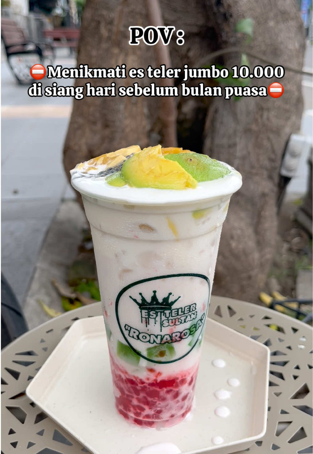 Hallo sayangnya mimin, sebelum bulan puasa tiba yuk order es teler jumbo 10.000 di siang hari. ⏰Senin-Minggu 10.00-17.00📍Jl HOS Cokroaminoto no 15 Ponorogo (Selatan BRI, BARAT JALAN. Seberang pelataran ndoro atau bakmi mbah bejo) 🛵Tersedia di grabfood gofood dan shopeefood ya sayangku!! Yuk serbu jangan sampai kehabisan #esteler #estelerponorogo #wisatakulinerponorogo #ponorogo24jam #fyp 