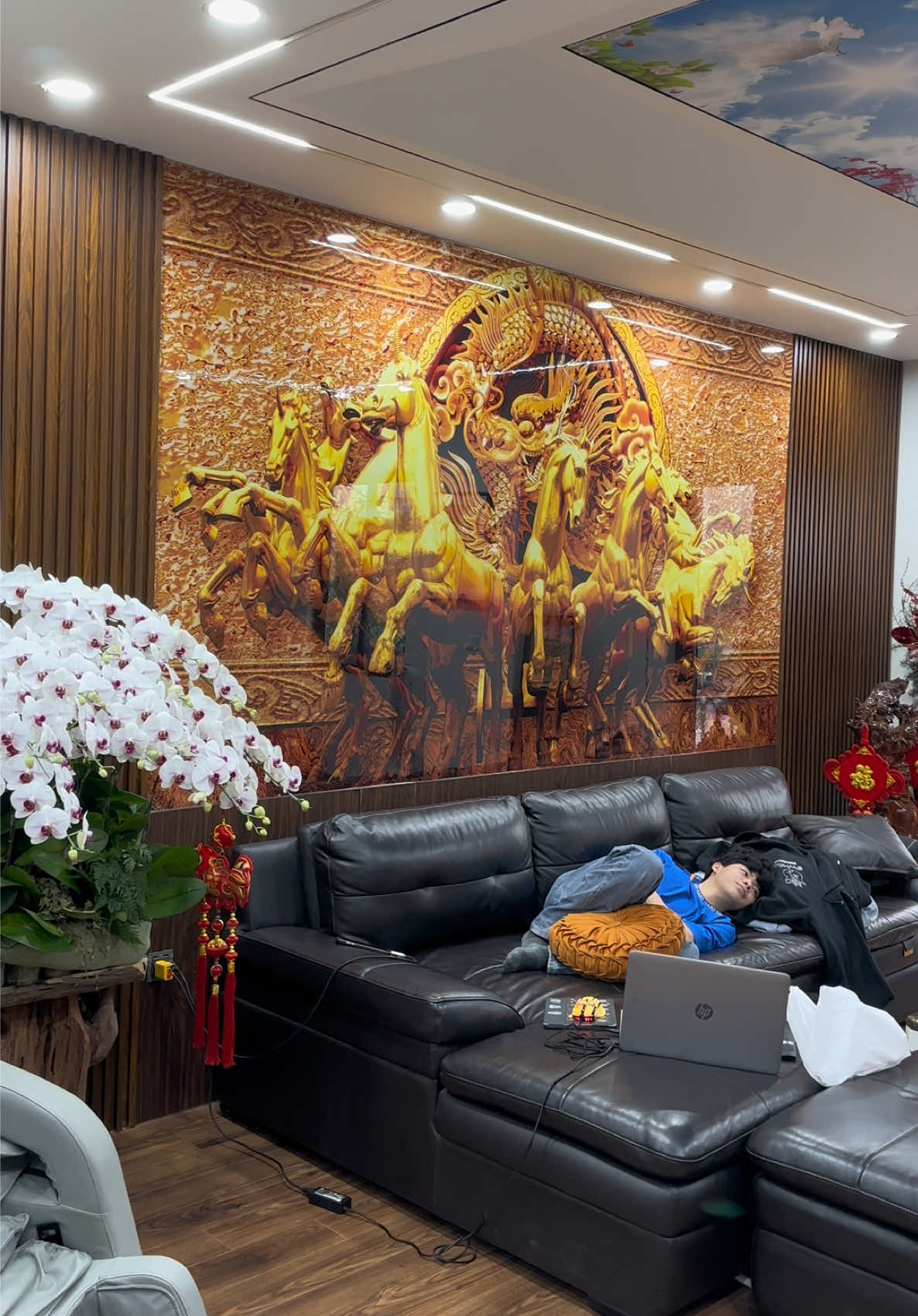 Vách trang trí sofa, thực tế đẹp hơn 3D  🥰🥰 #thietkenoithat #phongkhachhiendai #noithatdep 