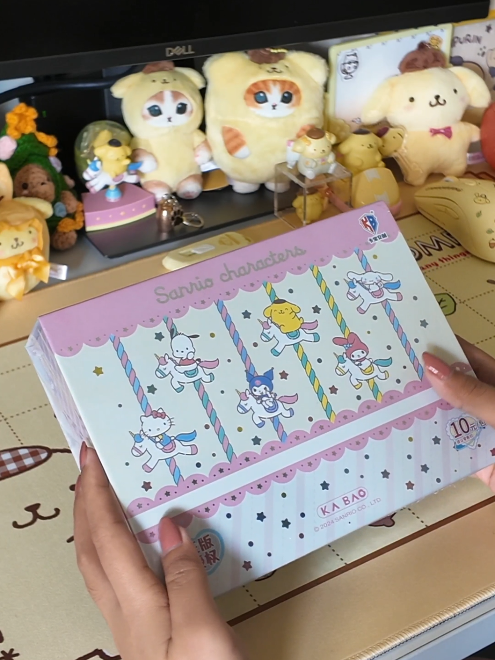 Unboxing Sanrio Cards 💛  #unboxing #sanrio #sanriocards #hellokitty #cinnamoroll #pompompurin #kuromi #pochacco #mymelody 