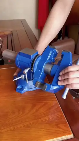bench vise table clamp  mechanical clamp #clamp  #vise  #benchvise  #heavydutyclamp  #tableclamp 
