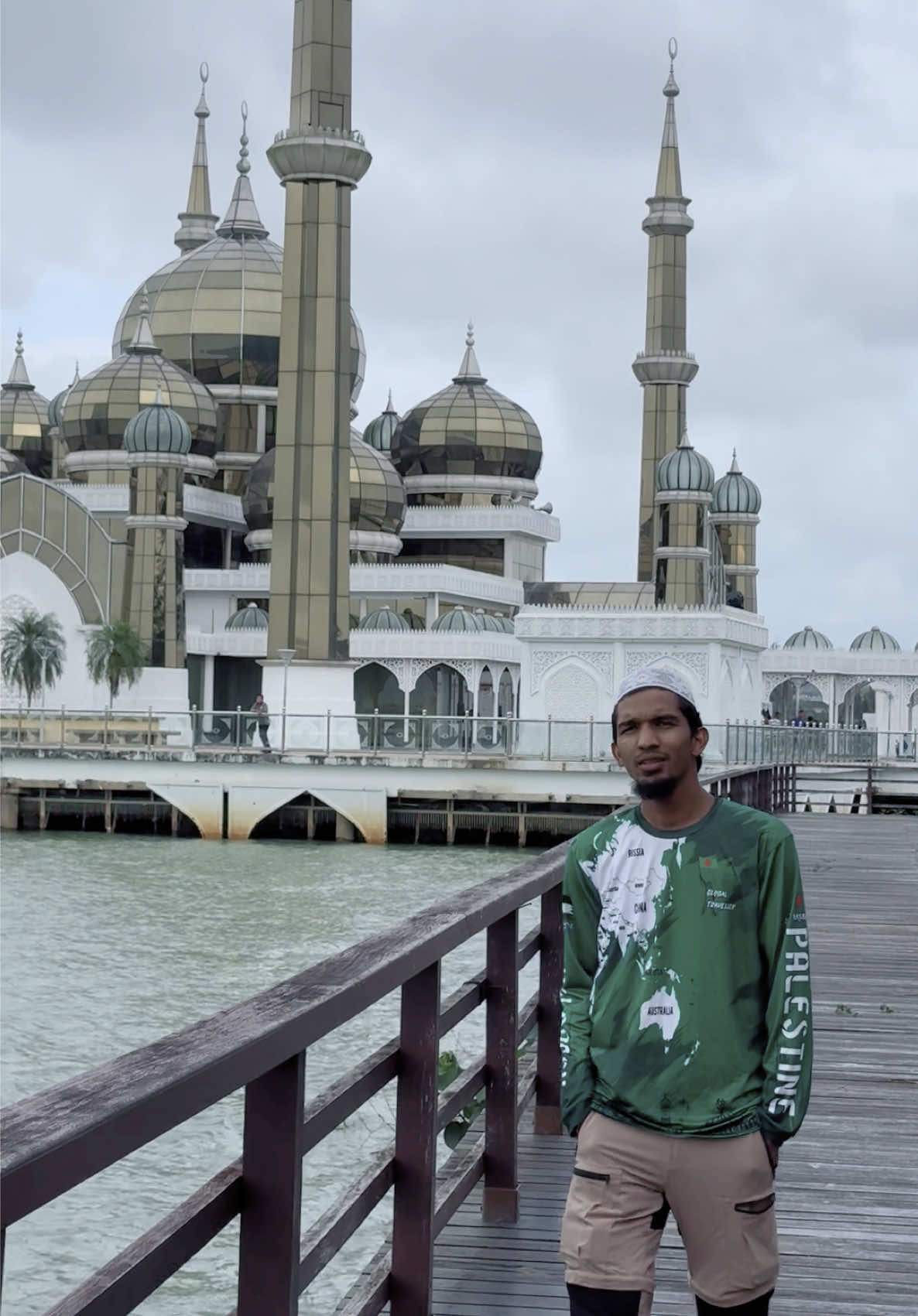 most beautiful masjid in Malaysia🇲🇾 #beautiful #masjid #alif0mahmud 