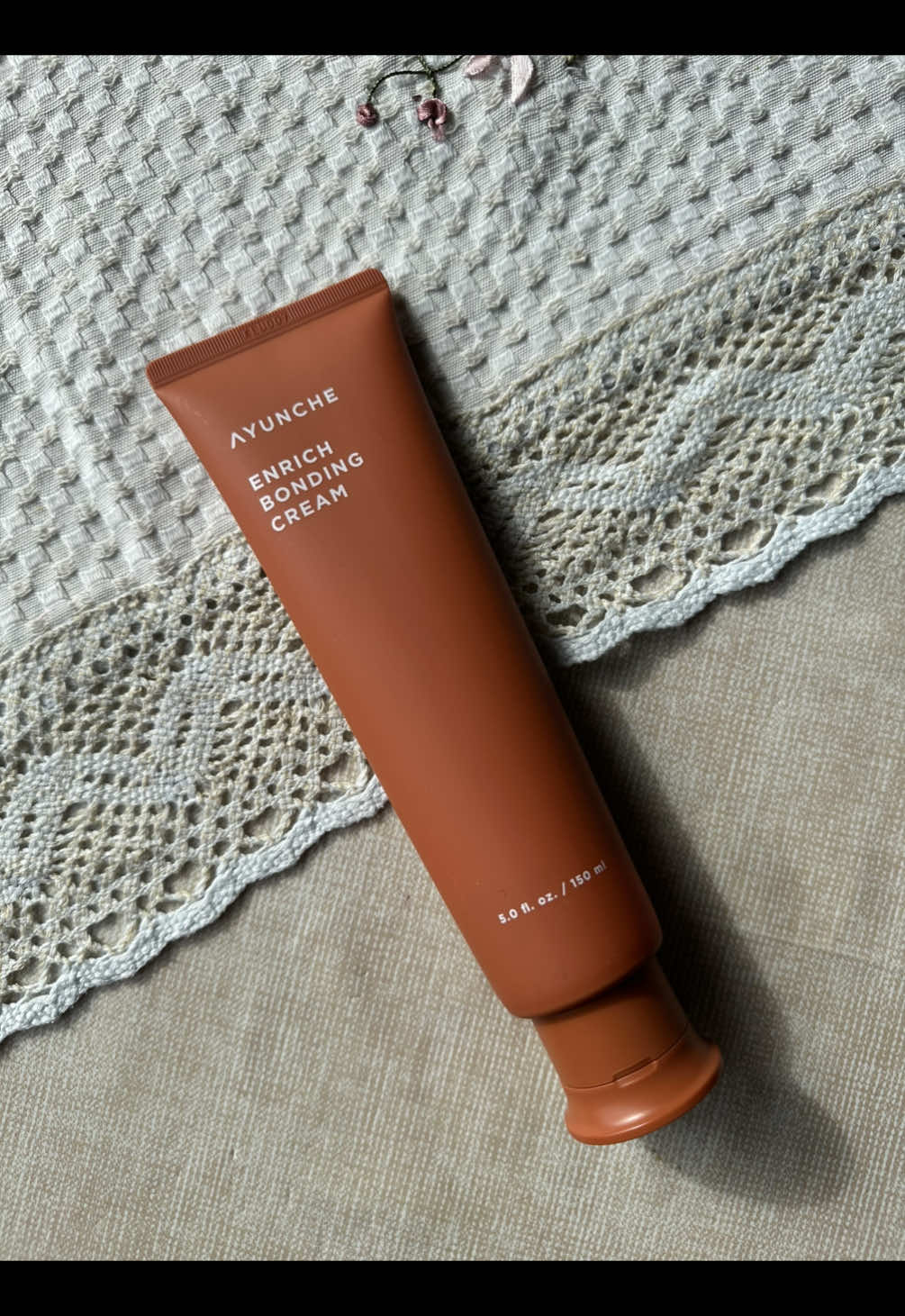 I received this product for free from AYUNCHE and Picky. I don’t know what kind of magic they used on this product but it immediately made my hair less frizzy and it stayed well together. My hair I have to put several products to get it to stay nice and flat but with one application I can immediately see how good my hair looks. There’s no frizz and it looks so smooth and feels so soft plus the smell is nice. Color me impressed I just found my go to product. It does what claims it does. I blow dry my hair every time I wash it. Helps w/ taming frizz, smoothening, and making it appear healthier. One use and noticed a difference. Pricy but would recommended. @Picky Shop: @Picky Shop: @ayunche_us  #pickyreview #gopicky #pickyxayunche #ayunche