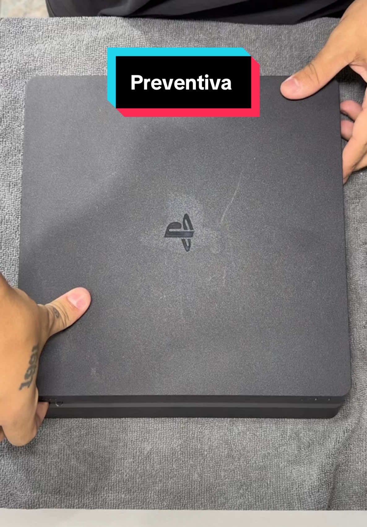 Preventiva ps4 slim 🫠 e ainda me usam pasta térmica branca 🤡  #playstation #playstation4 