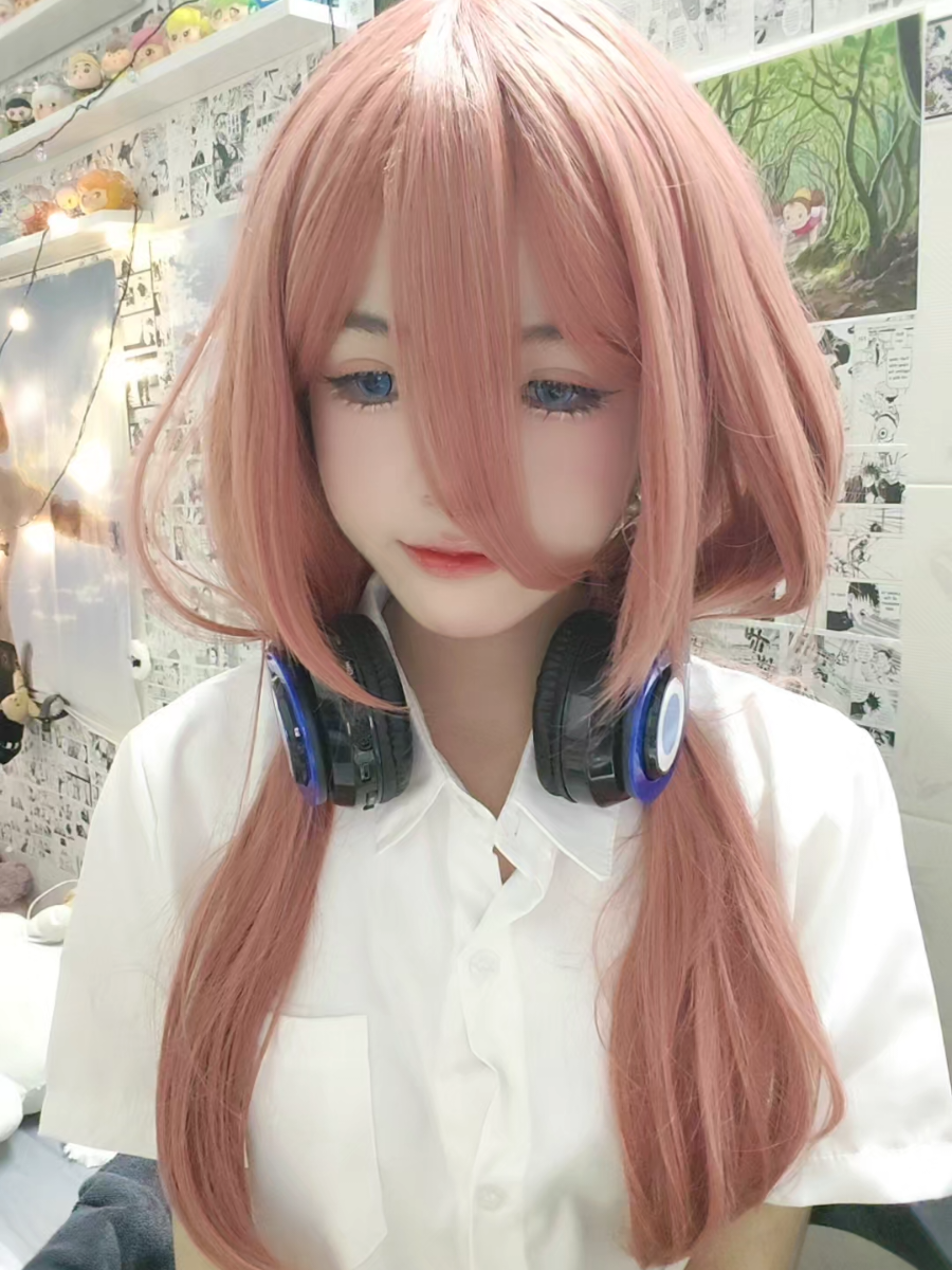 ẻm thầu wig của waifu ẻm rồi, có xiền ẻm múc bồ của waifu ẻm liền😭💖 #cosplay #mikunakano 