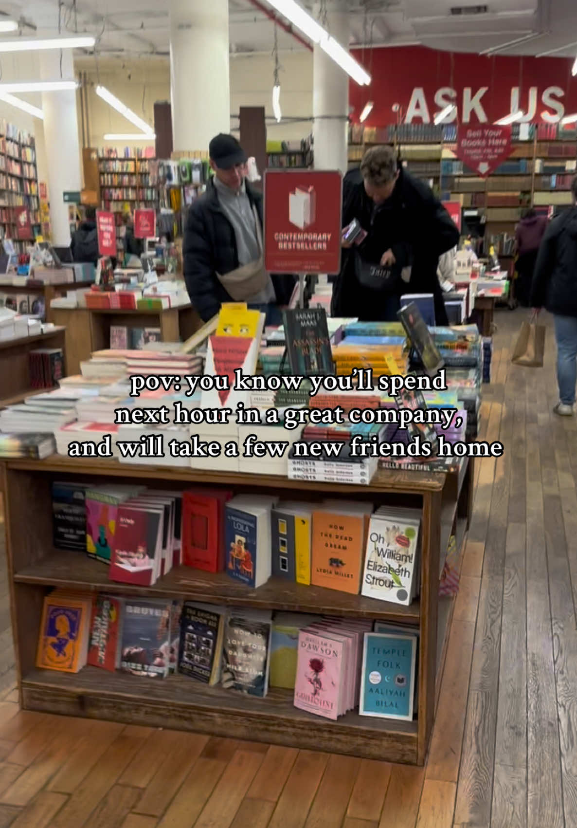 Litfic aisles always Saw a similar video by @Caitlyn and just knew I had to do my version!  #BookTok#littok#booktoker#litfic#bookstore#newyork#booktokfyp 