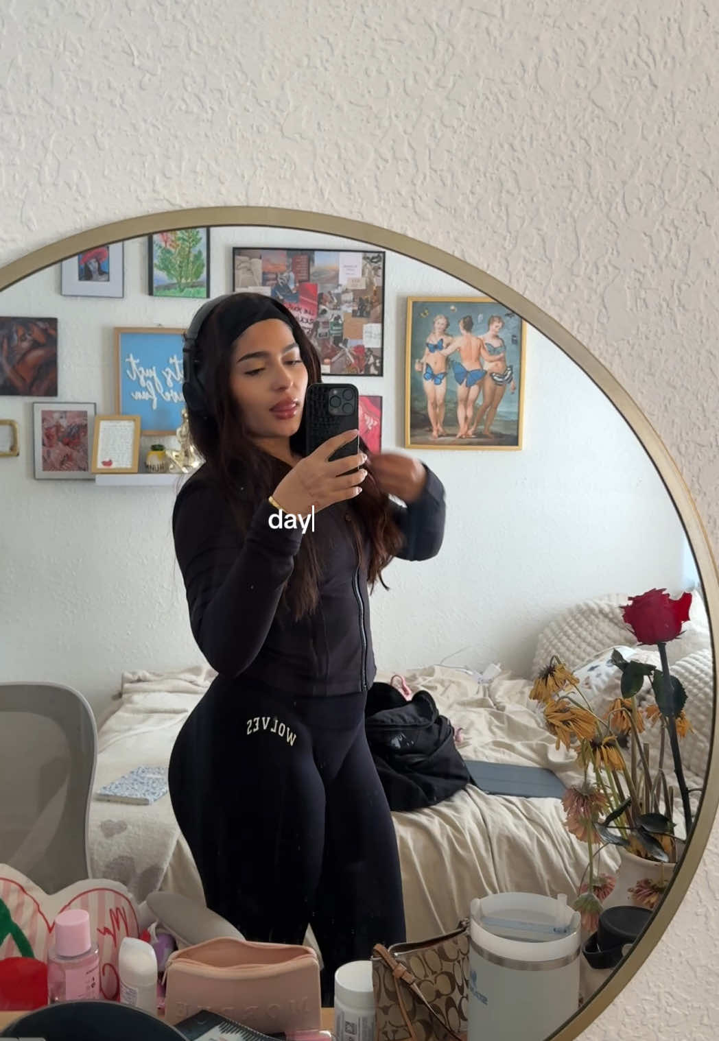 almost halfway done!!! so exciting. today was full of cooking and meal prepping for the whole week🥵 but now I don’t have to worry for any of my meals until next week 🙂‍↕️ #bananabread #fresasconcrema #bakingtok #75hard #mealprep #gymmotivation #discipline 