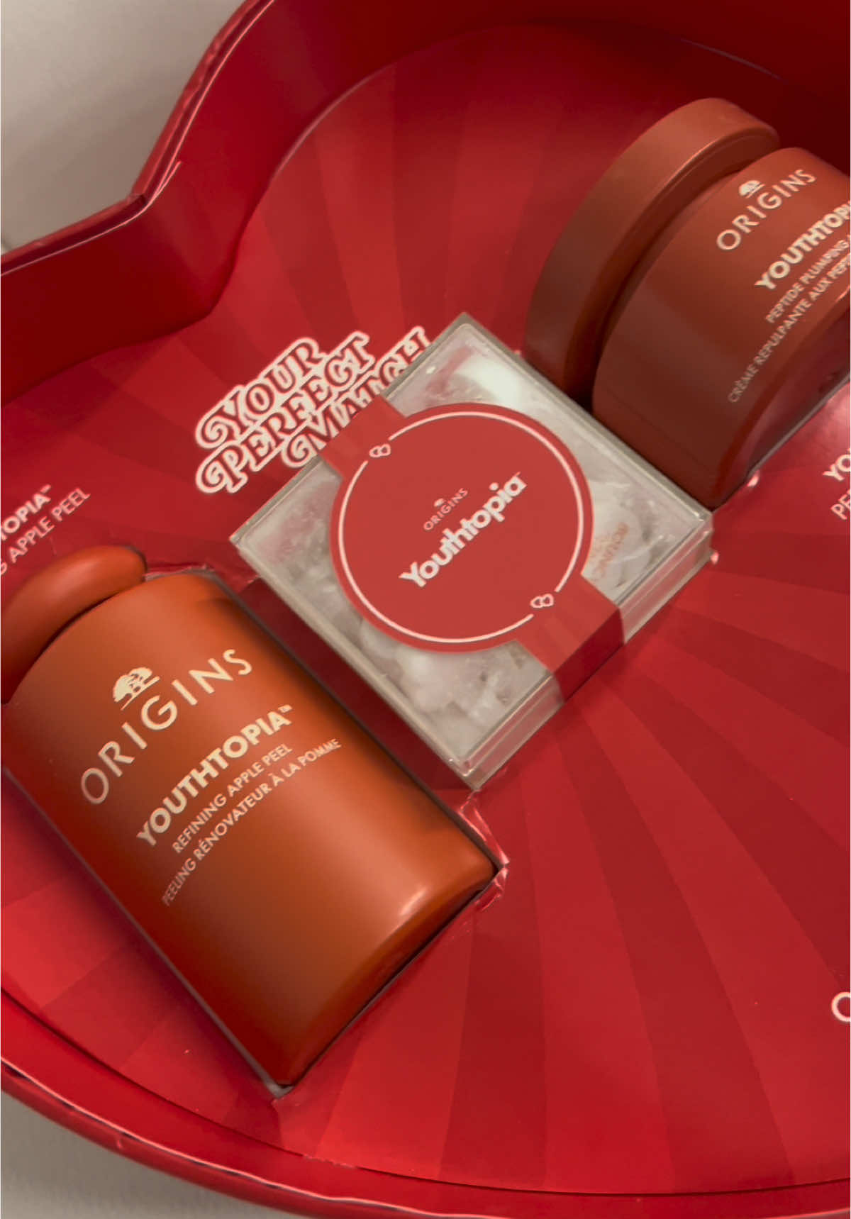 AHHHH THIS IS THE CUTEST VALENTINES GIFT 😍 @Origins Skincare @Community X SEEN #originsskincare #valentinespr #prboxes #unboxingvideo #aesthetic #fypシ #youthtopia #communityxseen 