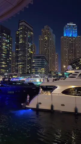 #dubai #luxurylife #Lifestyle #hi #dz #enjoylife #dubai🇦🇪 #explore #view #marina 