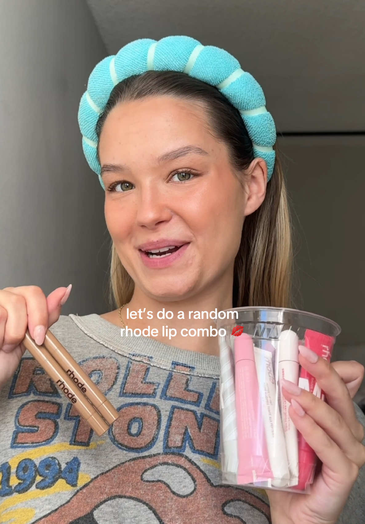 another random @rhode skin lip combo 🤭💄💖 what do we think?!  #lipcombo #rhode #rhodelipcombo #randomlipcombo #lipcombos #rhodelipcontour #rhodeliptreatment @Hailey Bieber #haileybieber 
