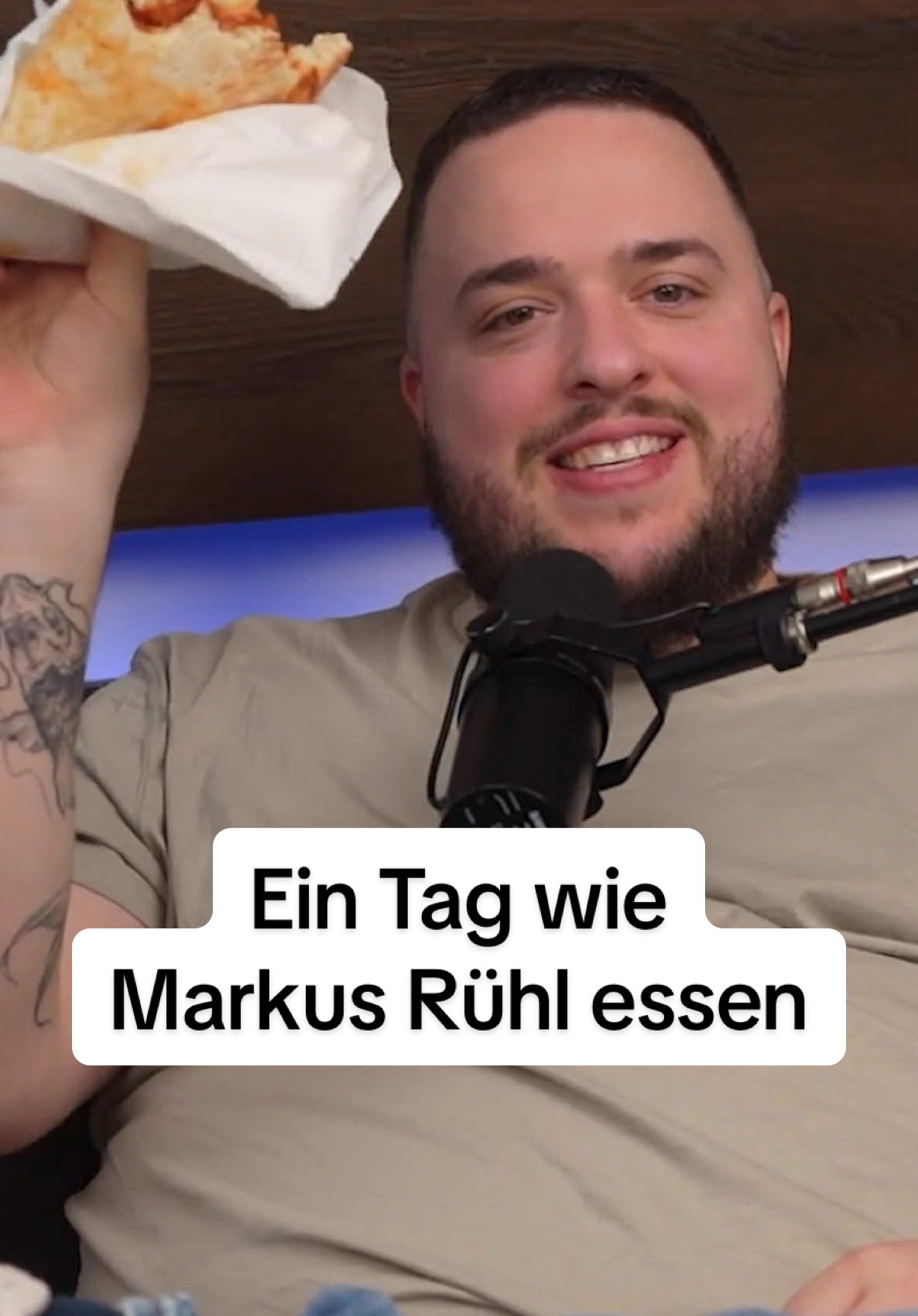 Dominik zieht einen Tag lang die Markus Rühl Ernährung durch #edeltalk #339 