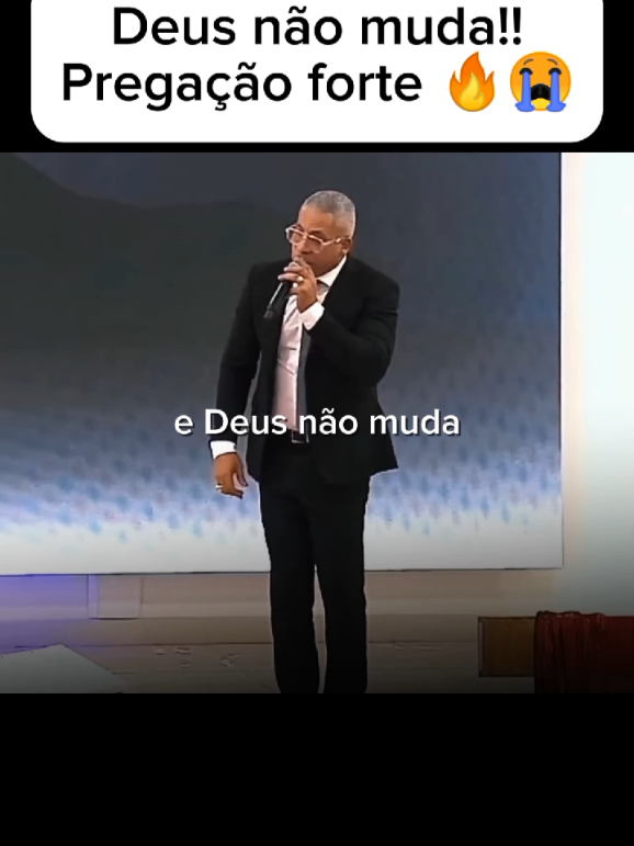 Malaquias 3:6 Deus não muda, por isso não somos consumidos.🔥 #prjuniortrovão #deus #pregacao #palavradedeus #reflexão 