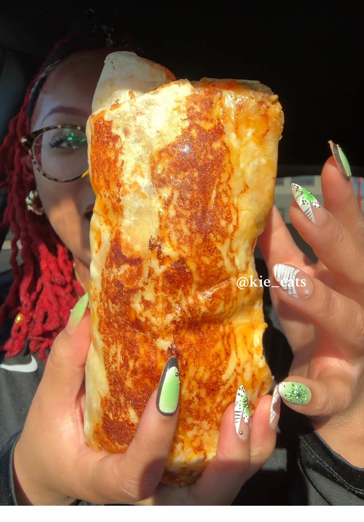 Okayyyy @tacobell grilled cheese burrito this was a giant burrito #asmr #mukbang #burrito #tacobell #grilledcheeseburrito Taco Bell grilled cheese burrito mukbang