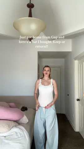 OOTD?! Keep or return the jeans what do we think? #gap #gaphaul #gapjeans #tryonhaul #keeporreturn #OOTD #springoutfit ##springoutfitideas##springstyle##horseshoejeans##pinstripe##outfitcheck##pregnant##pregnancy##pregnancystyle