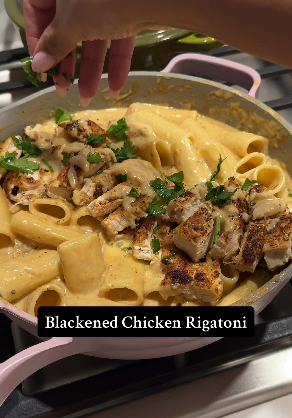 Blackened Chicken Rigatoni - using @CarboneFineFood Black Truffle Alfredo Sauce 😋  #DinnerIdeas #alfredo #pastatiktok #pastanight 