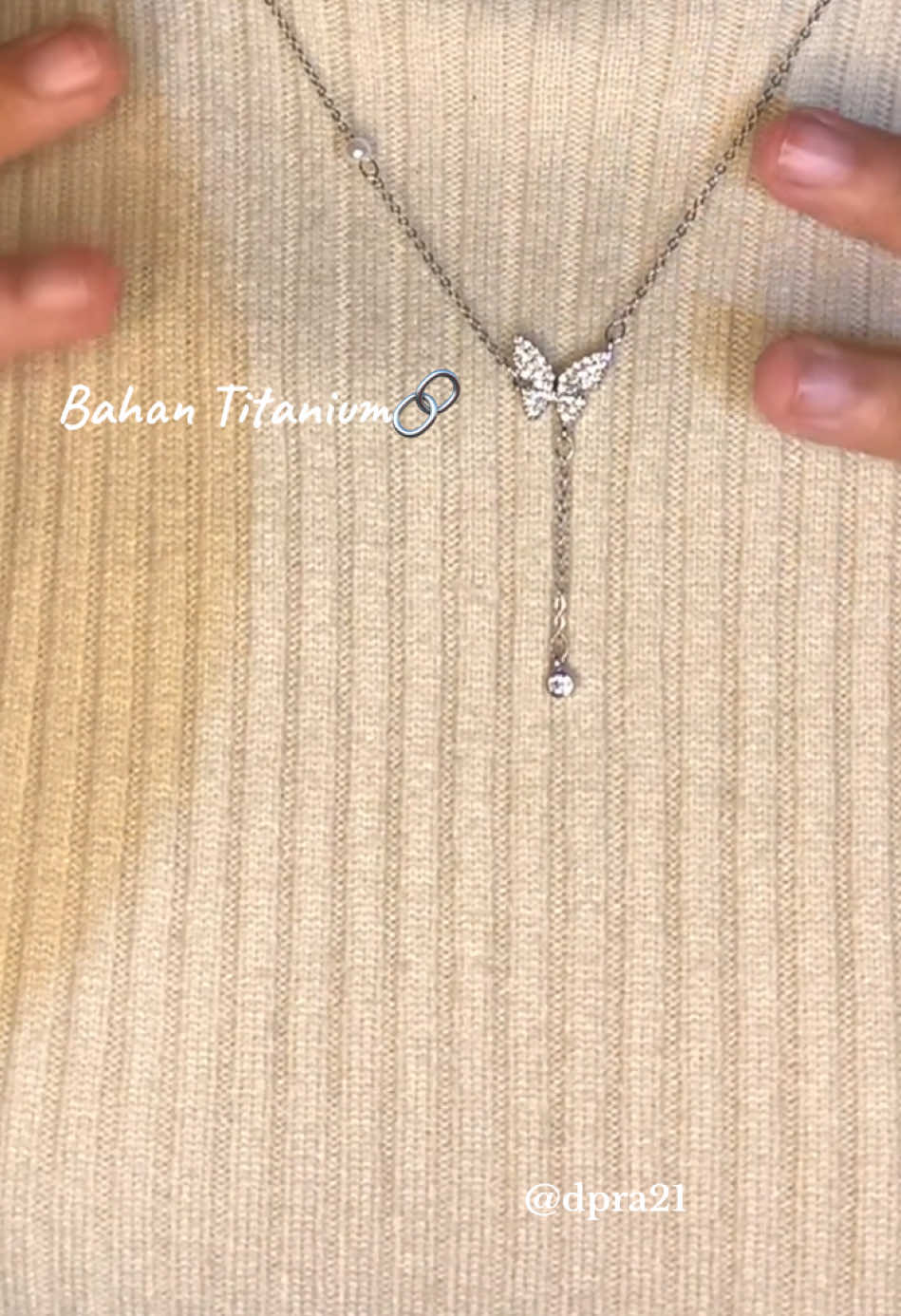 Ketagihan punya kalung dari Fashion paris, karena beneran secantik itu🥰 Cocok untuk aksesoris main atau lebaran nanti✨ #kalungtitanium #kalungcantik #kalungmurah #klunghijab 