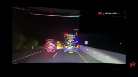 Bagian 23 | Masih seputar konvoy paradise dan janissary, Info drag race Mercy 1626 😬🔥🔥, Source Yt:@ghifarializaa  #vidiobusindonesia_ #vidiobus #busmaniacommunity #busmania #pesonabusindonesia #transjawa #haryantomania #haryanto_mania #fyp #fypシ #4u #haryanto 