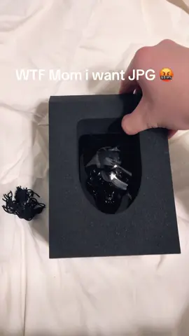 What even is this 🤢🤢#jeanpaulgaultier #cologne #fragrances #fragrancetiktok #blackphantom #kilian 