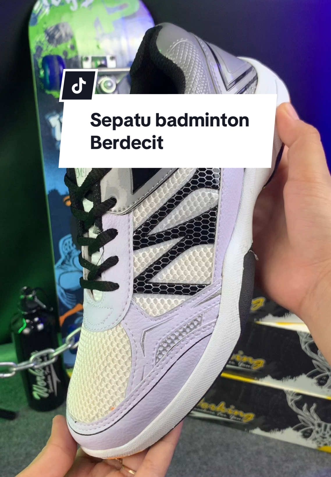 autoo gantengg pake sepatu ini😍🫵🏻#sepatuvolly#sepatubadminton#sepatupria#olahraga#berdecit 