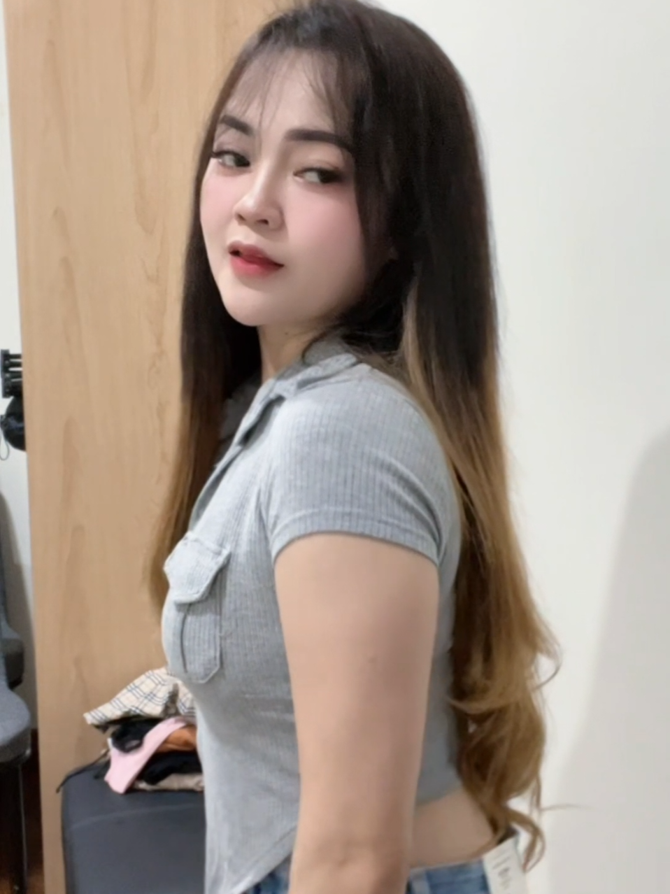 Viral Video #arti77 #wanitaidaman #trending #trendingtiktok #lewatberanda #viraltiktok #viralvideo #fypage #gemoy  #manispedesngegigit #cantik  #soundviral 