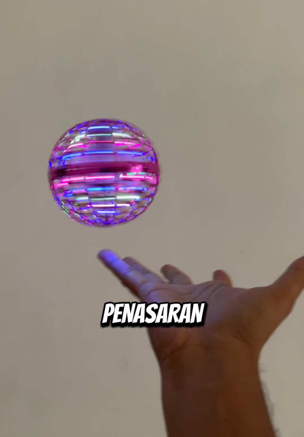 Spinner bola terbang mainan uvo atau drone lengkap dengan casan #drone #hoverufo #mainanterbang #mainanufo #spinnerterbang #ramadanekstraseru 