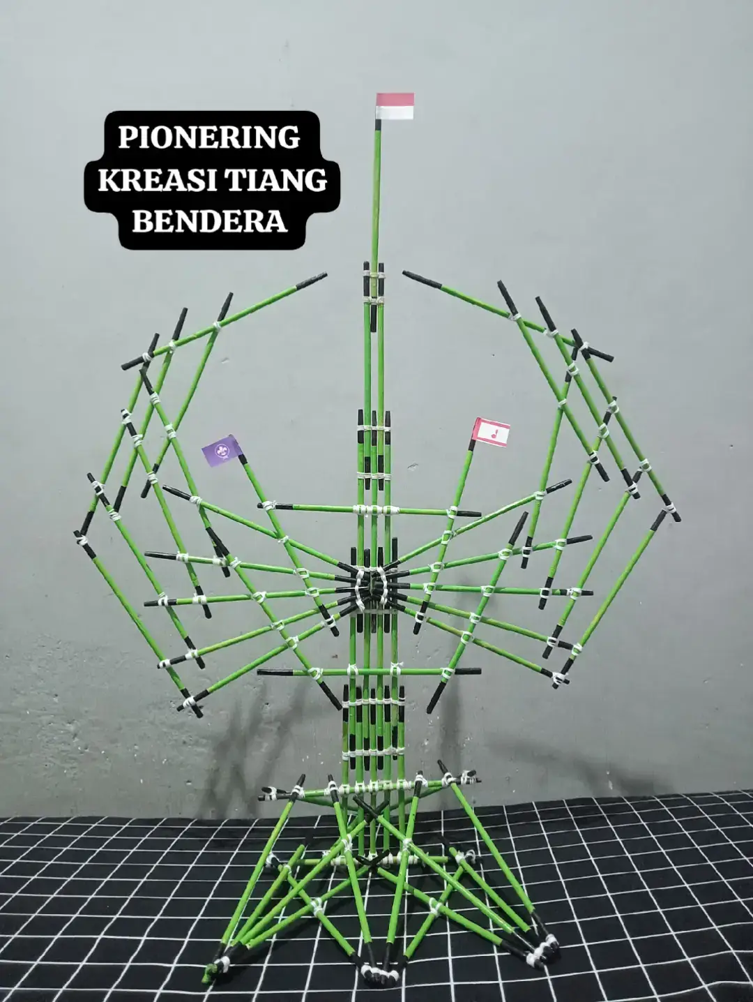 Assalamualaikum wr wb Salam Pramuka ⚜️  Dalam gambar ini kita akan membuat miniatur Pionering dengan 57 tongkat Alat da bahan yang di butuhkan Stik dari bambu 58 tongkat ukuran 20 cm bendera merah putih, wosm dan kitri dari kertas benang kasur  alat potong gunting ✂️ #pioneringpramuka  #pionering  #kreasi  #pramukaindonesia  #pramukaindonesia🇮🇩⚜️😎  #pramukakeren  #tiangbendera  #tutorials  #jawatimur 