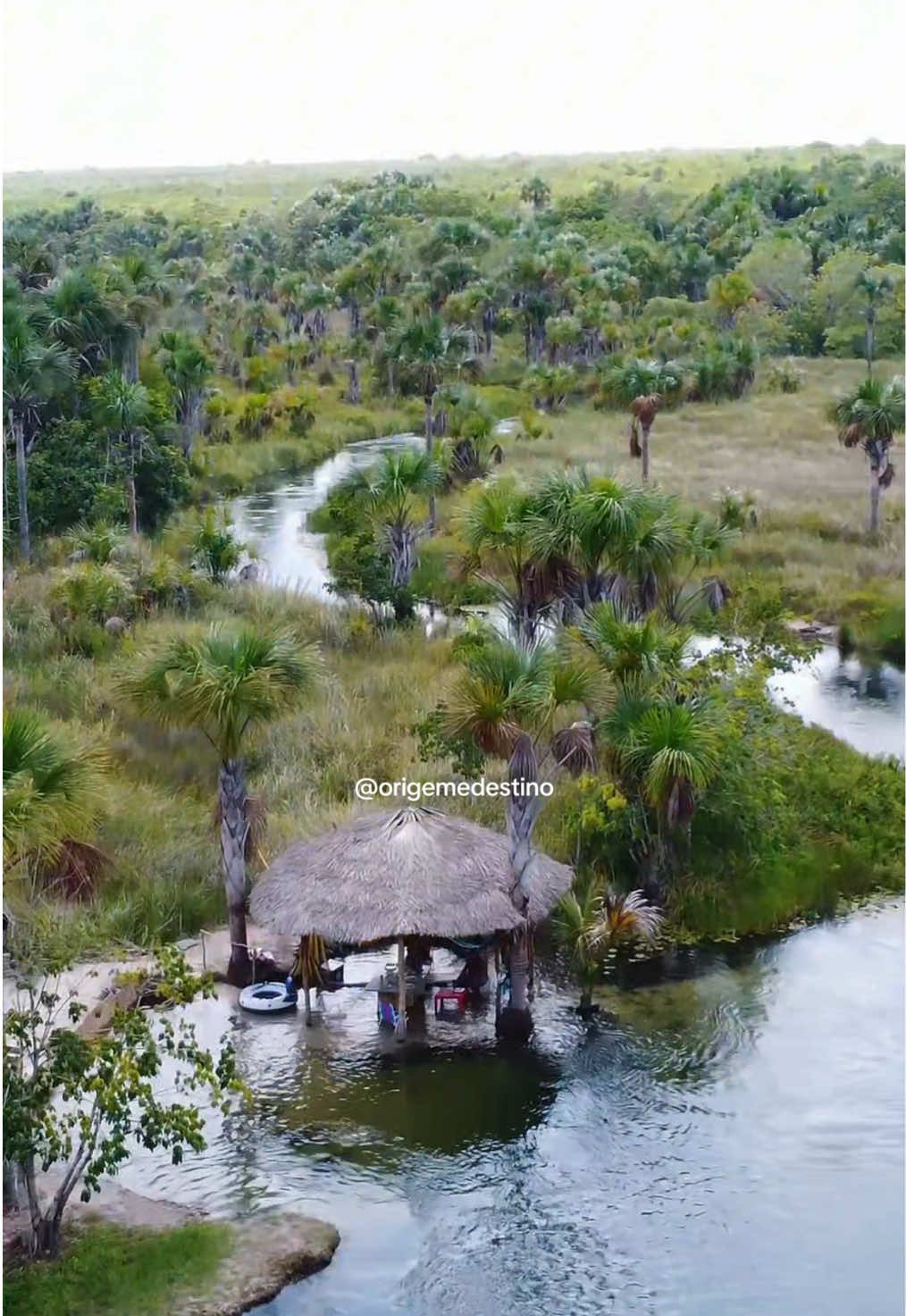 Conhecemos o povoado Cardosa, que faz parte da cidade de Paulino Neves - MA. E por lá nós ficamos no Restaurante Cardosa, um dos locais que oferece o passeio de boia cross pelo rio Formiga. #boiacross #maranhao #paulinoneves #ferias #balneario 