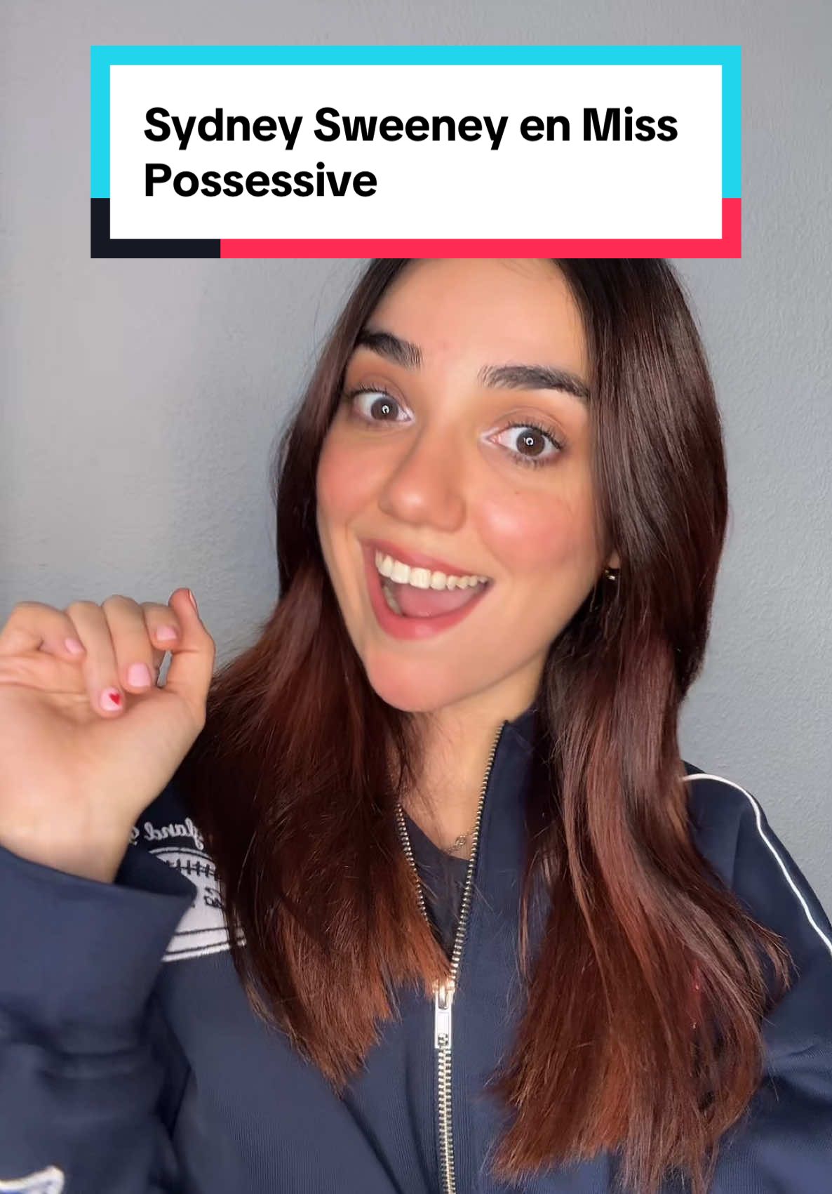 ¿Sabíais de quién era la voz de la intro de Miss Possessive? 👀 #misspossesive #tatemcrae #soclosetowhat #sydneysweeney 