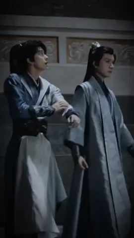一万人宠爱，不等于一个懂人，一万个追求者，不等于一个爱人。”Vạn người nuông chiều không bằng một người thấu hiểu, vạn kẻ theo đuổi không bằng một người yêu thương. “ #aoruipeng #敖瑞鹏 #lihongyi #李宏毅 #aoliao #敖李敖 