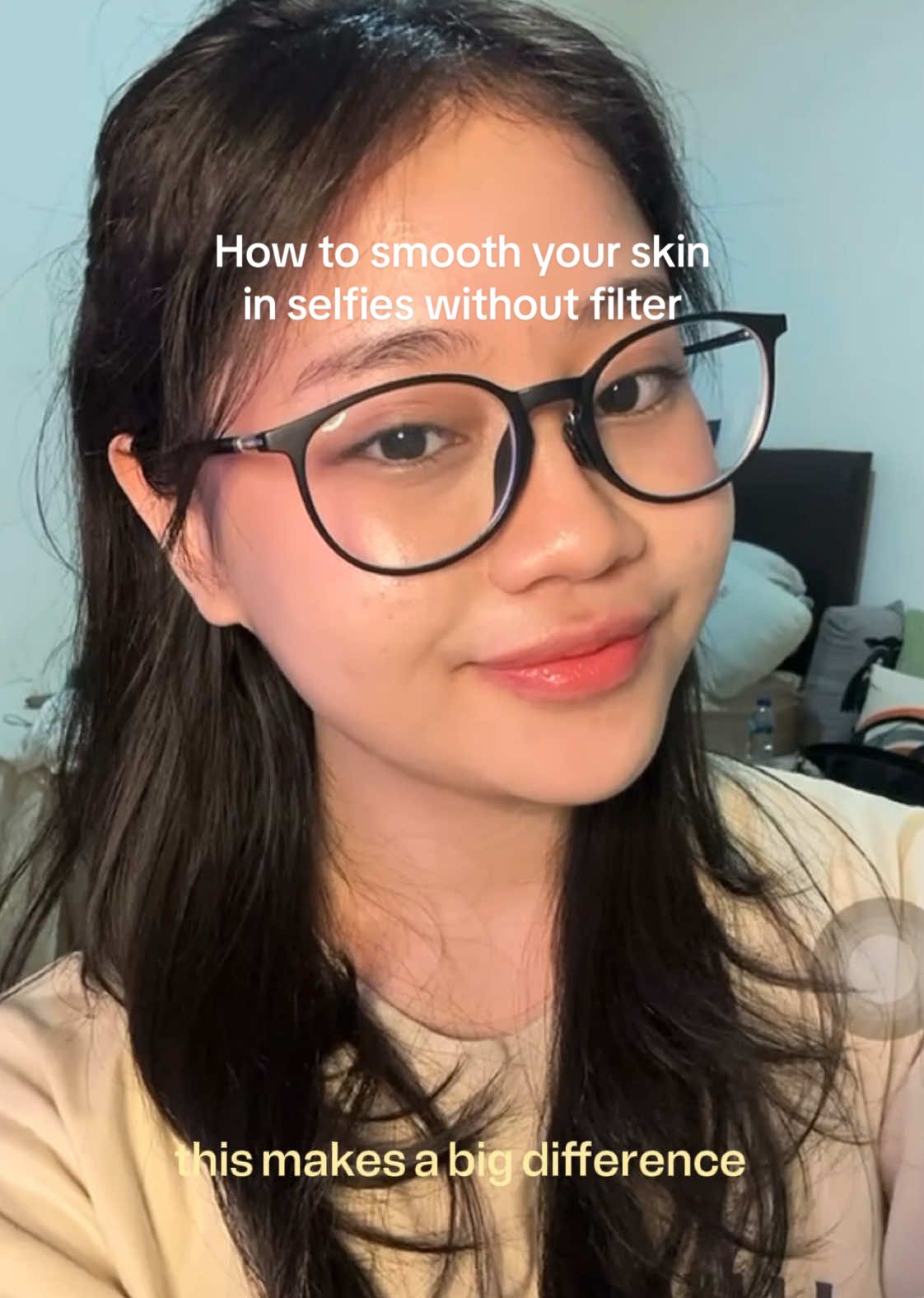 Some selfie/photo tips for you! This method makes your photos muuuch much better and you don’t need to use filters or editing to smooth your skin 🫶 #photogenic #phototips #selfietips #PhotoHack #iphonehack 