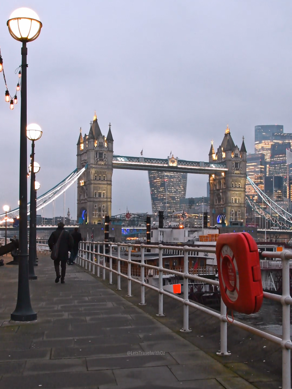 Stunning view of Tower Bridge & London’s Skyline 🤩 . . . #towerbridge #londonbridge #travel #travelgoals #tiktoktravel #traveltok #foryou #fyp #fyp_ #foryoupage #london #伦敦 #londra #londres #لندن #Лондон #ロンドン #런던 #tiktoklondon #londonlife #londontiktok #london🇬🇧  . Best places to visit in London, Places to visit in London, Weekend trips in London, Visit London, Travel destinations 2025, Best places to go in London, Places to go in London, London landmarks, Top destinations in London, Explore London, Beautiful destinations in London, London attractions, Unique experience in London, Unique places in London, Famous places in London, Landmarks in London, Best London attractions, .  #LetsTravelwithOz 
