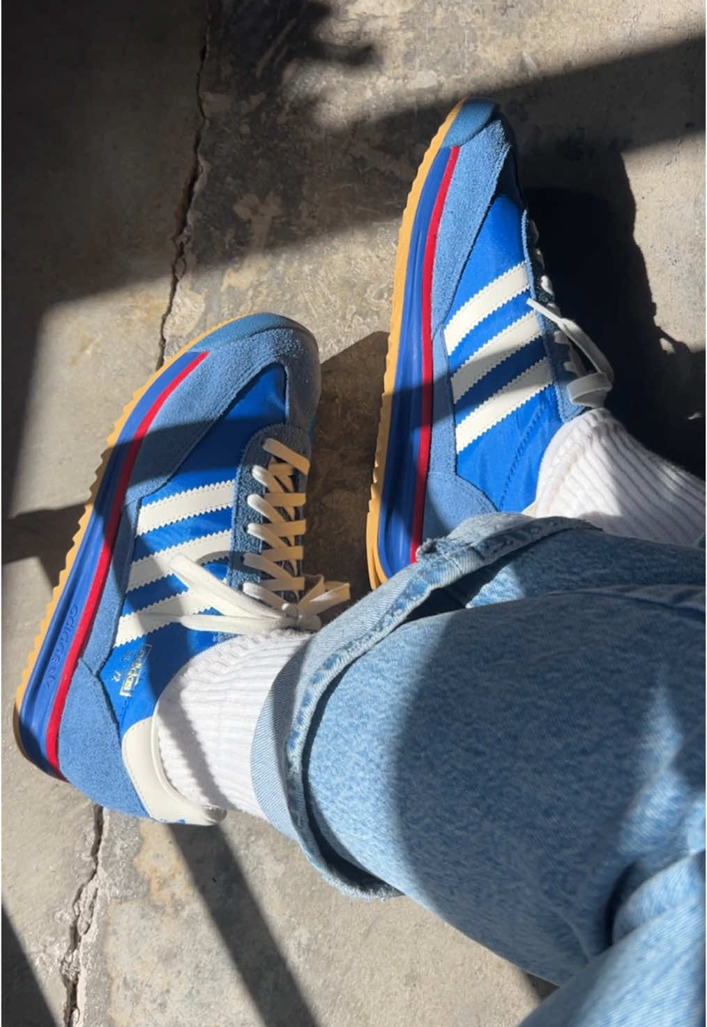new bloo shoos 💙🦋🦕🌀🫐 #shoes #newshoes #blueshoes #sneakers #adidas #adidassl72 #sl72 #sneakertok #shoestyle #shoecheck #style #tomboystyle #fyp @adidas 