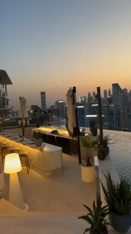##sunsetlover #freefire_lover ##fyppp #fyp #dubai #sky #views #viral_video #newtrend #tik_tok #freinds #hi #burjkhalifa 
