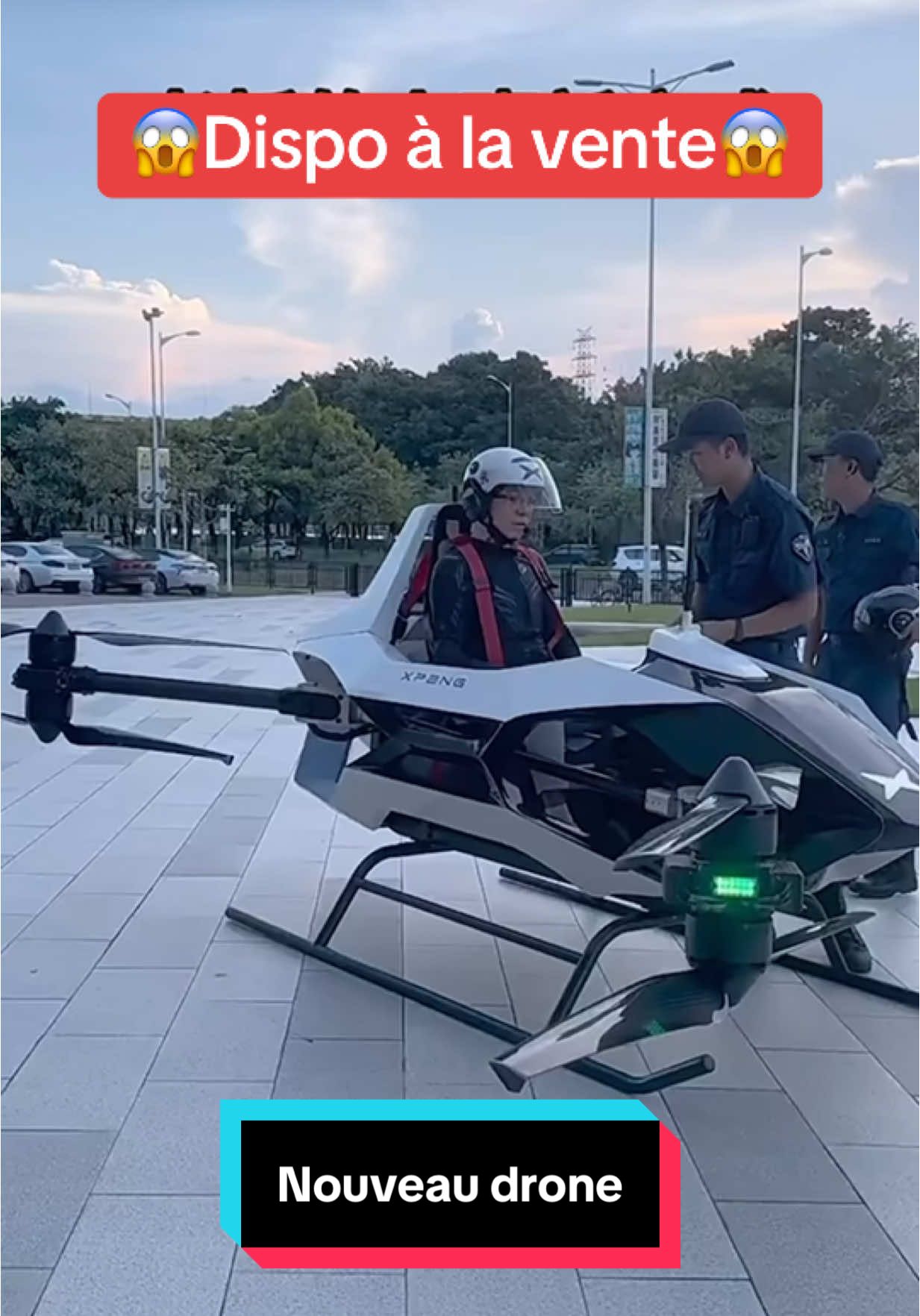 🚁🤖 Découvrez ce drone révolutionnaire capable de transporter un passager ! 🔥 Le futur du transport est déjà là. Seriez-vous prêt à voler à bord ? 🚀 #DronePassager #TransportDuFutur #SourcingChine #InnovationTechnologique #MobilitéAérienne #ImportExport #BusinessChine #LogistiqueInternationale #TechnologieAvancée #Futuriste