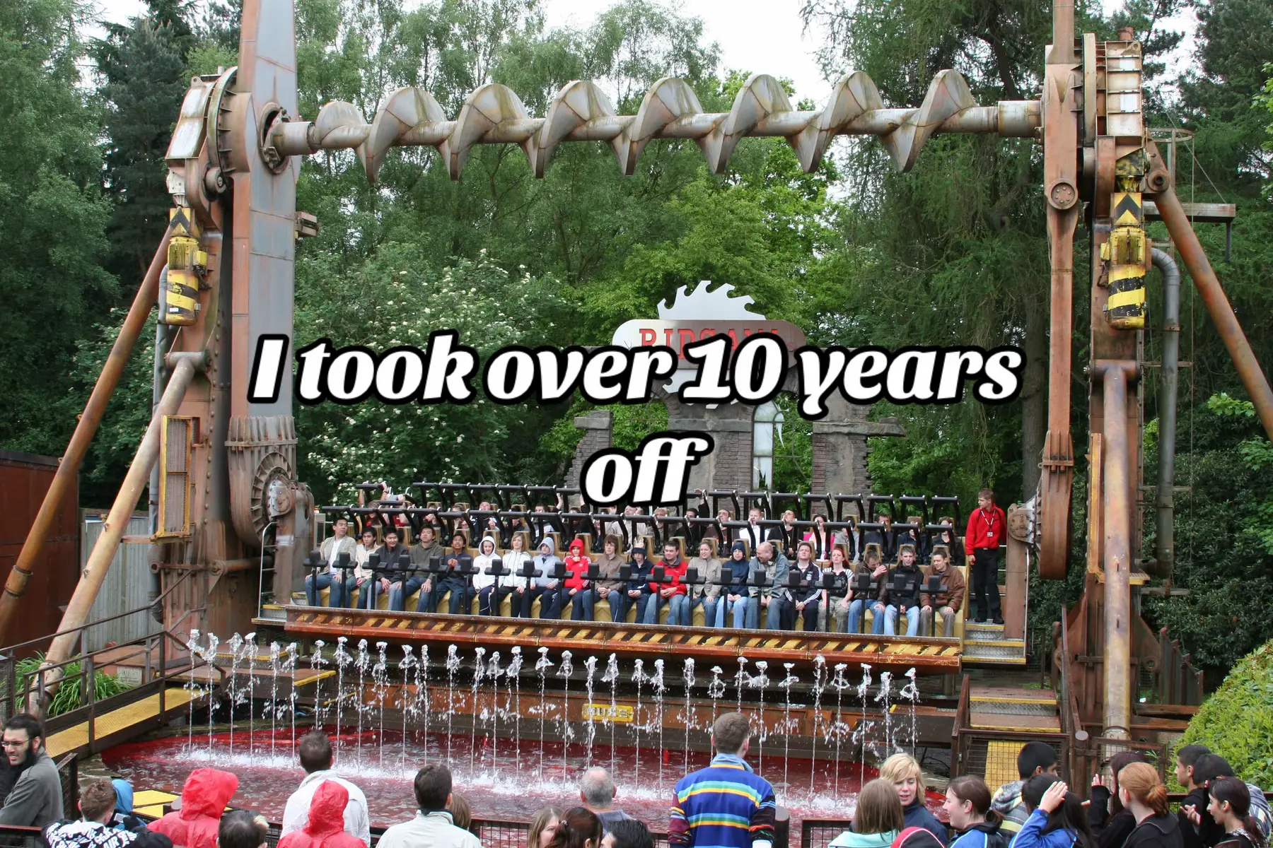 #toxicator #altontowers #2025 #ukthemepark #themepark #UK #flatride #fyp #foryou #foryoupage 