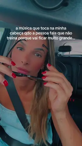 Eu conto ou vocês contam??  “Querida, pra crescem vc precisa de MUITAAAAA dedicação, alimentação e tem gente que apela pro 🧃”  Entao nao, nao se preocupe com isso…. #meme #mulheresfortes 