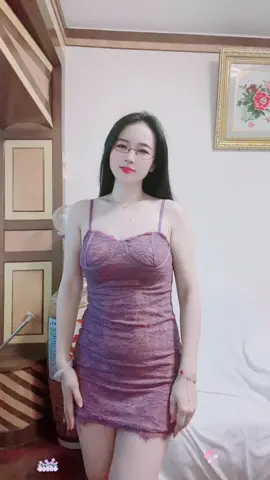 你知道你和星星有什么区别吗？星星在天上，你在我心里。#微笑 