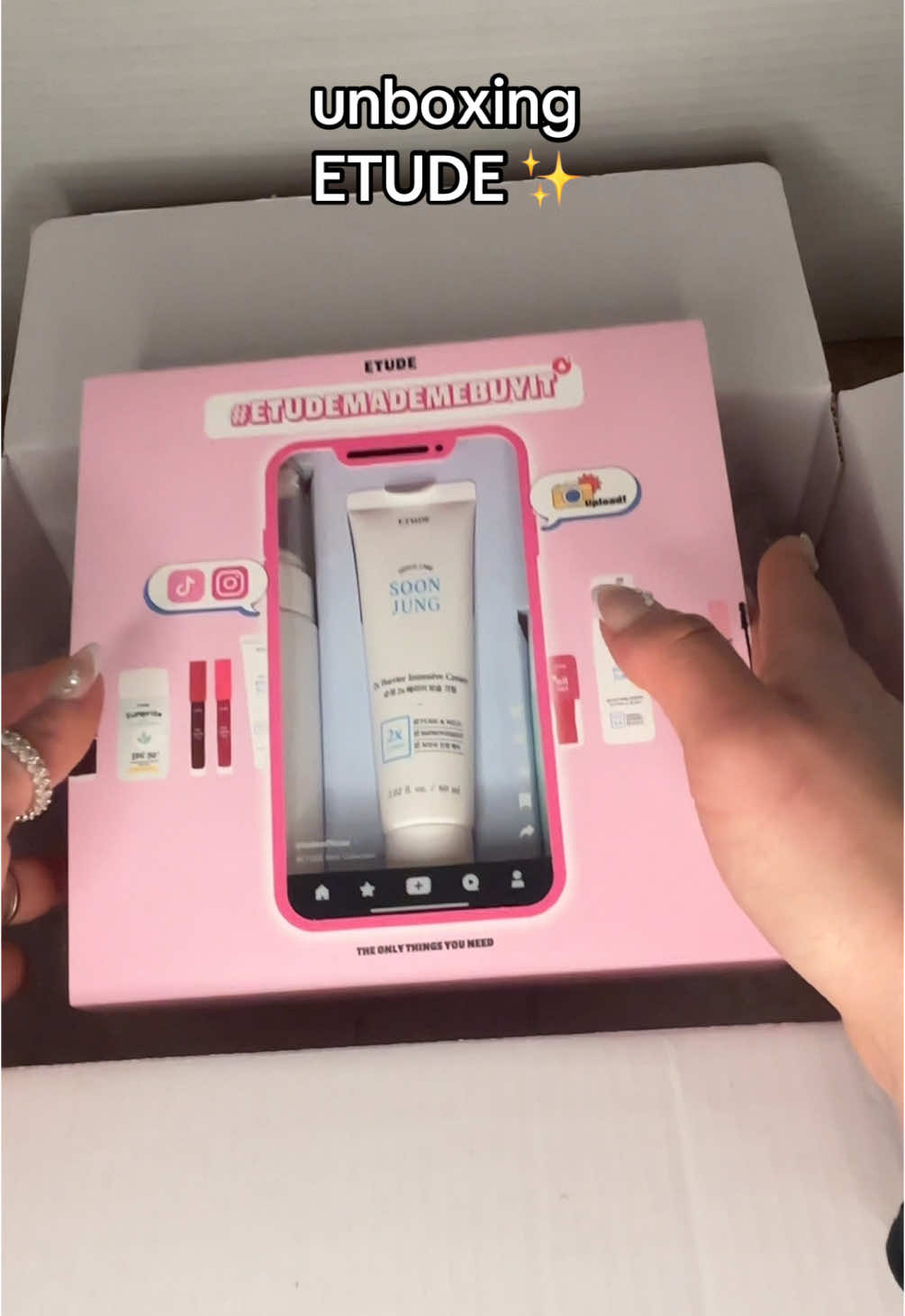 Unboxing @etudeofficial ✨ Products: Etude Soon Jung pH 6.5 Whip Cleanser – Gentle, pH-balanced formula (pH 6.5) for sensitive skin Etude Soon Jung 2x Barrier Intensive Cream – Strengthens the skin barrier with panthenol Etude Sunprise Mild Airy Finish SPF 50+ PA++++ – Lightweight, non-greasy sun protection #soonjung #etude #2xbarriermoisturizer #glassskin #panthenol #koreanskincare #bestmoisturizer #creatorsearchinsights #unboxingvideo #unboxingskincare #etude #etudeskincare #soonjung #soonjungcleanser #whipcleanser #barriercream #2xbarrierintensivecream #sunprise #spf50 #lightweightsunscreen #skincareroutine #kbeauty #koreanskincare #sensitiveskincare #hydrationcare #uvprotection #skincareproducts #skincarecommunity #fyp #trending 