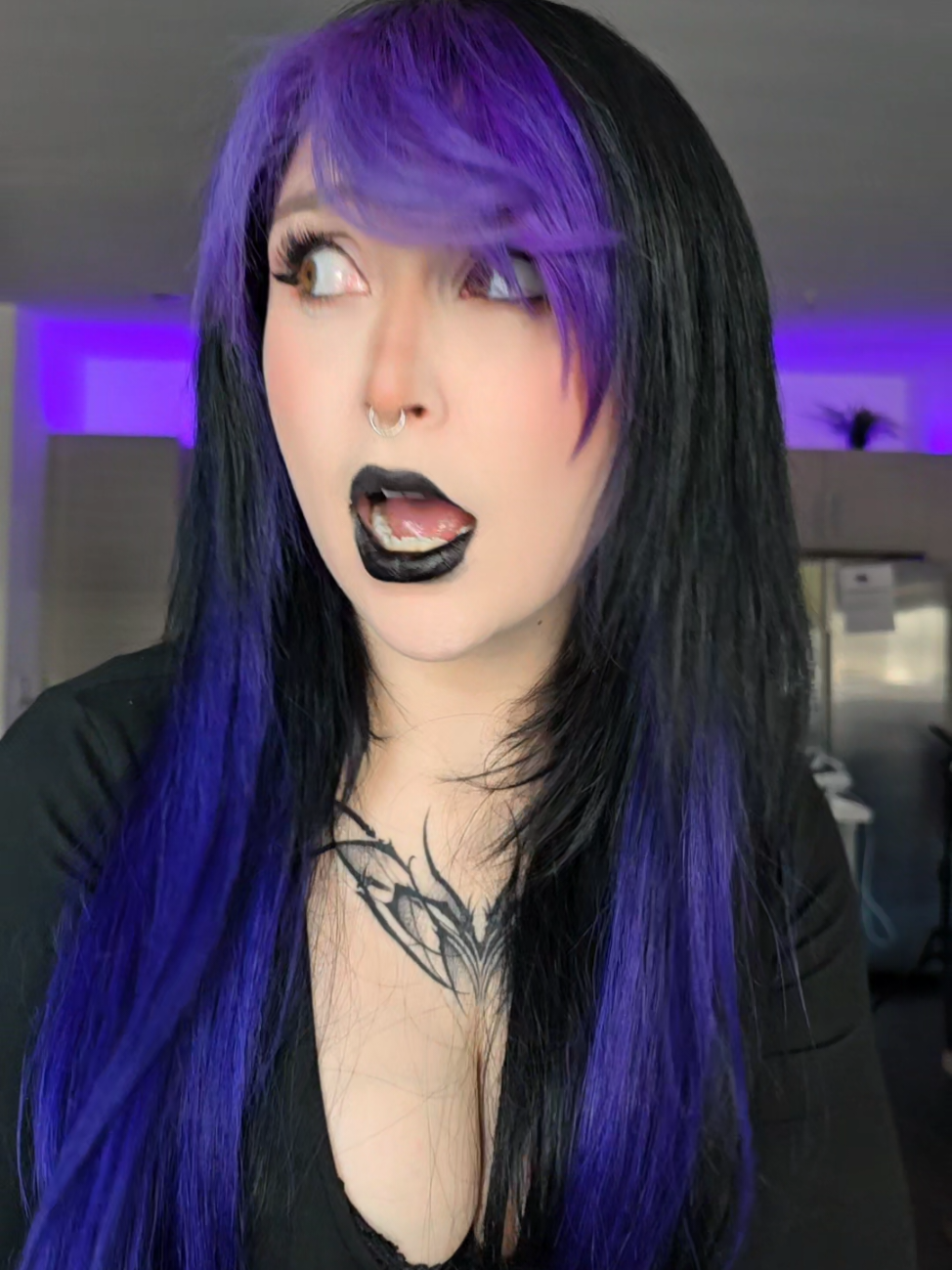 omg??? 😮‍💨 #trending #gothgirl #goth #fyp 