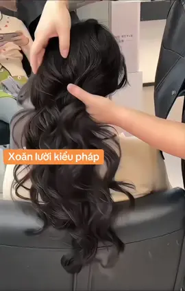 Tóc dài mà mỏng uốn kiểu này cho bồng bềnh nhé chị Em .#chanhair #LearnOnTikTok #uốntoc #viral #uốnxoănlườipháp #fyp #xuhuong #thinhhanh 