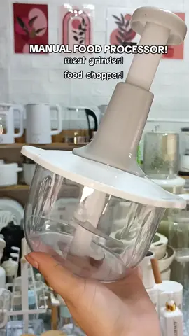 MANUAL FOOD PROCESSOR! hassle free na nga sa pagshashngahi may meat grinder kana! may food chopper kapa! all in one! hindi na kailangan pa ng kuryente! manual na siya! check out na Mii! habang may stocks pa tayo! #manualfoodprocessor #foodprocessor #meatgrinder #foodchopper #affordable #quality 