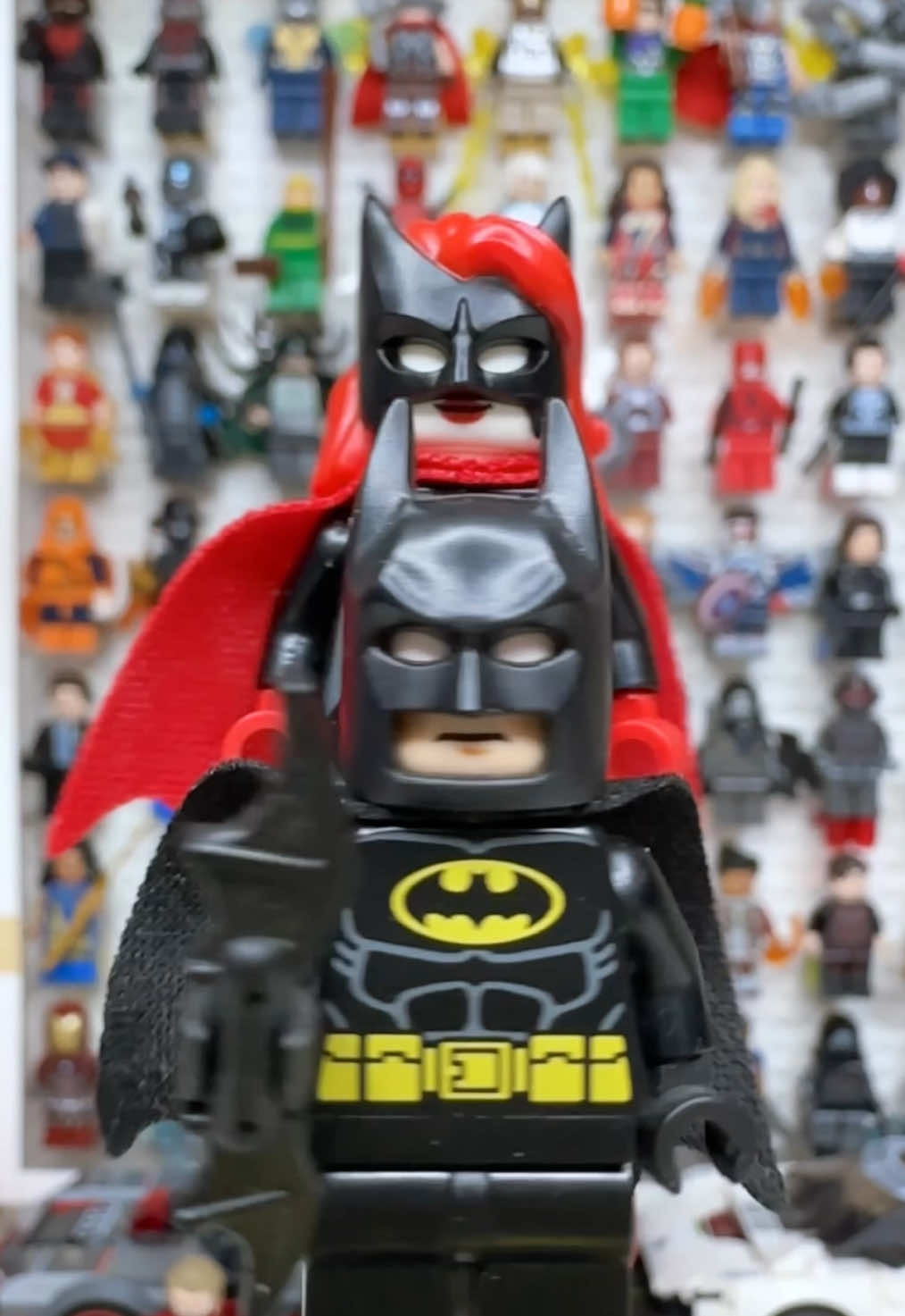 Minifigures Batwoman & Batman #lego #minifigure #dc #dochoi #mohinh #viral #fyp #trending 