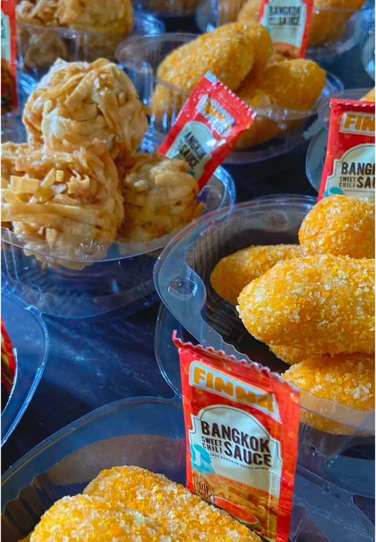 Saos bangkok paling manthulll #sausbangkok #sausbangkokgacoan #saosbangkokfinna #usahasendiri #usahakecilkecilan #kulinersemarang #jajansemarang #jajansemarangmurah 