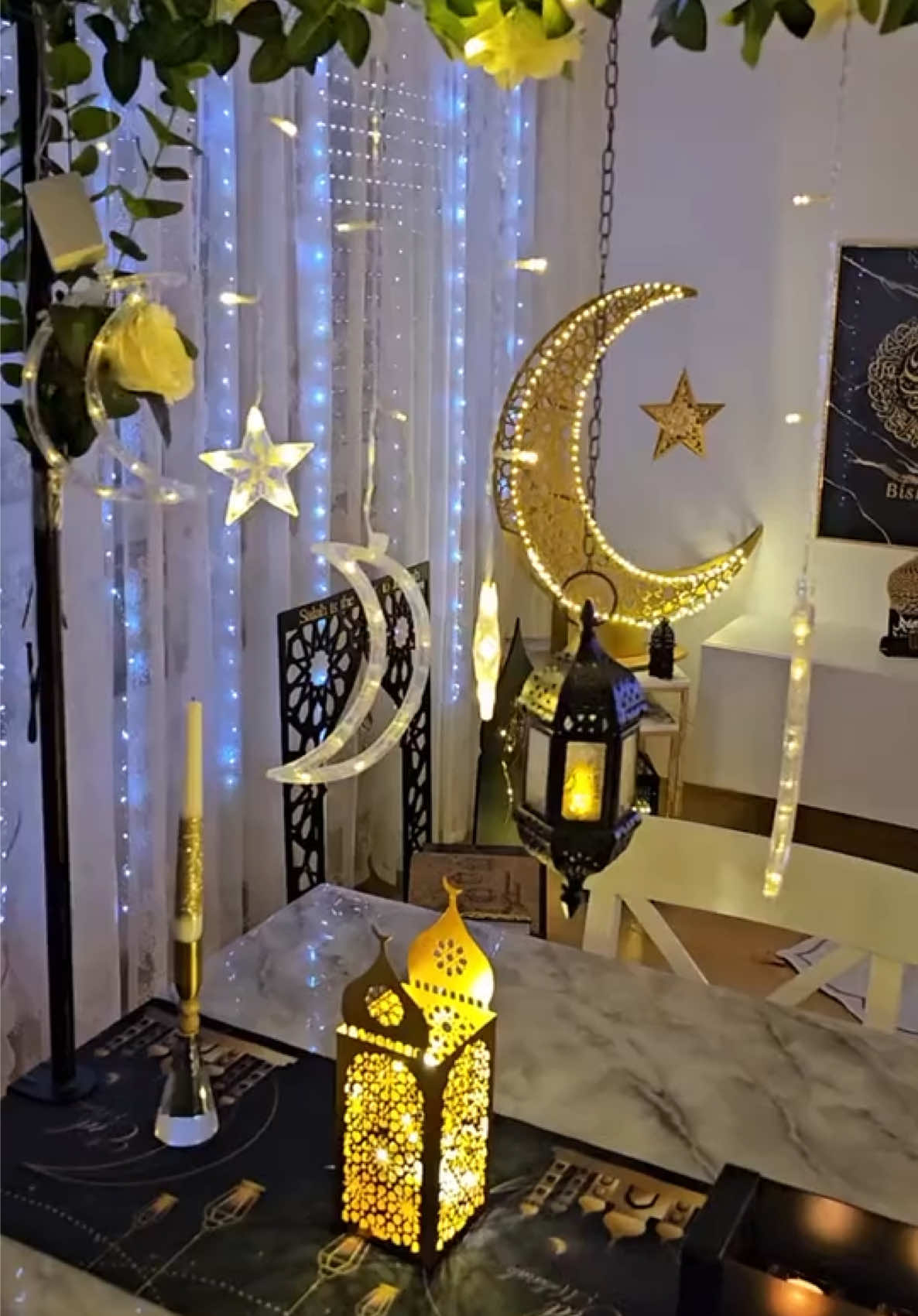 كيف تستعدون لاستقبال شعر رمضان المبارك في منازلكم؟ ✨ استوحوا من هذا الفيديو أفكاراً رائعة لجعل أجواء رمضان أكثر دفئاً وروحانية! 🌙 #رمضان_كريم #استعدادات_رمضان #ديكور_رمضاني #أجواء_رمضانية #تحضيرات_رمضان #رمضان_2025