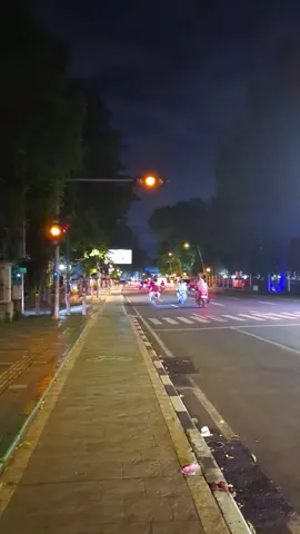 hujan Mulu ya disini? #kebunrayabogor #bogor #malam #sendirian #jalanjalan #fypage #xybca #hits #fyp #xyzbcafypシ #fypシ゚viral #freefootage #bogorhits 