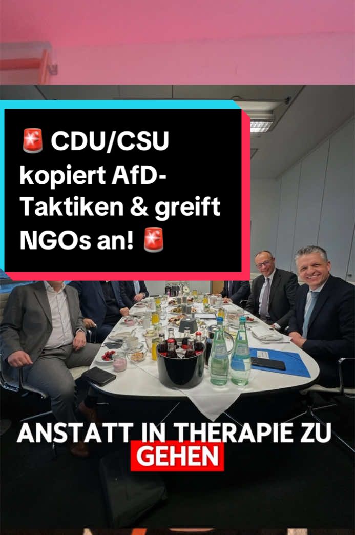 1 Anfrage, 551 Fragen, 32 Seiten – ein Frontalangriff auf die Zivilgesellschaft. ❌ 🔴 Correctiv, Omas gegen Rechts, Greenpeace, Campact & Co. sollen als parteiisch diffamiert werden. 🔴 Ihr Ziel? Kritische Stimmen finanziell austrocknen & mundtot machen. 🔴 Das ist keine Übertreibung – die AfD macht’s in Sachsen-Anhalt schon mit der Landeszentrale für politische Bildung vor. Wenn wir das nicht stoppen, kommt der nächste Schritt: Kritik an der Union & am Kanzler wird zum Risiko. 📢 Jetzt aktiv werden! ✊ Demo, Petition, Teilen – jede Stimme zählt! #CDU #AfDLight #Pressefreiheit #Demokratieleben #NGOs #Correctiv #Greenpeace #Frontalangriff #StopptCDU