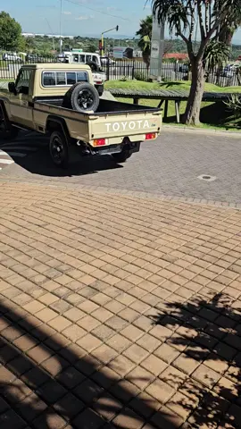 R45 000 CASH BACK🔥🔥🔥🔥🔥🔥🔥🔥🔥🔥🔥🔥🔥 2025 land Cruiser 2.8GD Manual Retail: R900 300  084 812 4271 or email lebo@halfwayhoneydew.co.za halfwaytoyota honeydew #cheeseboywahalfway #toyota #landcruiser #singlecab #beige #manual #southafricatiktok🇿🇦 #mzansi #febuary 