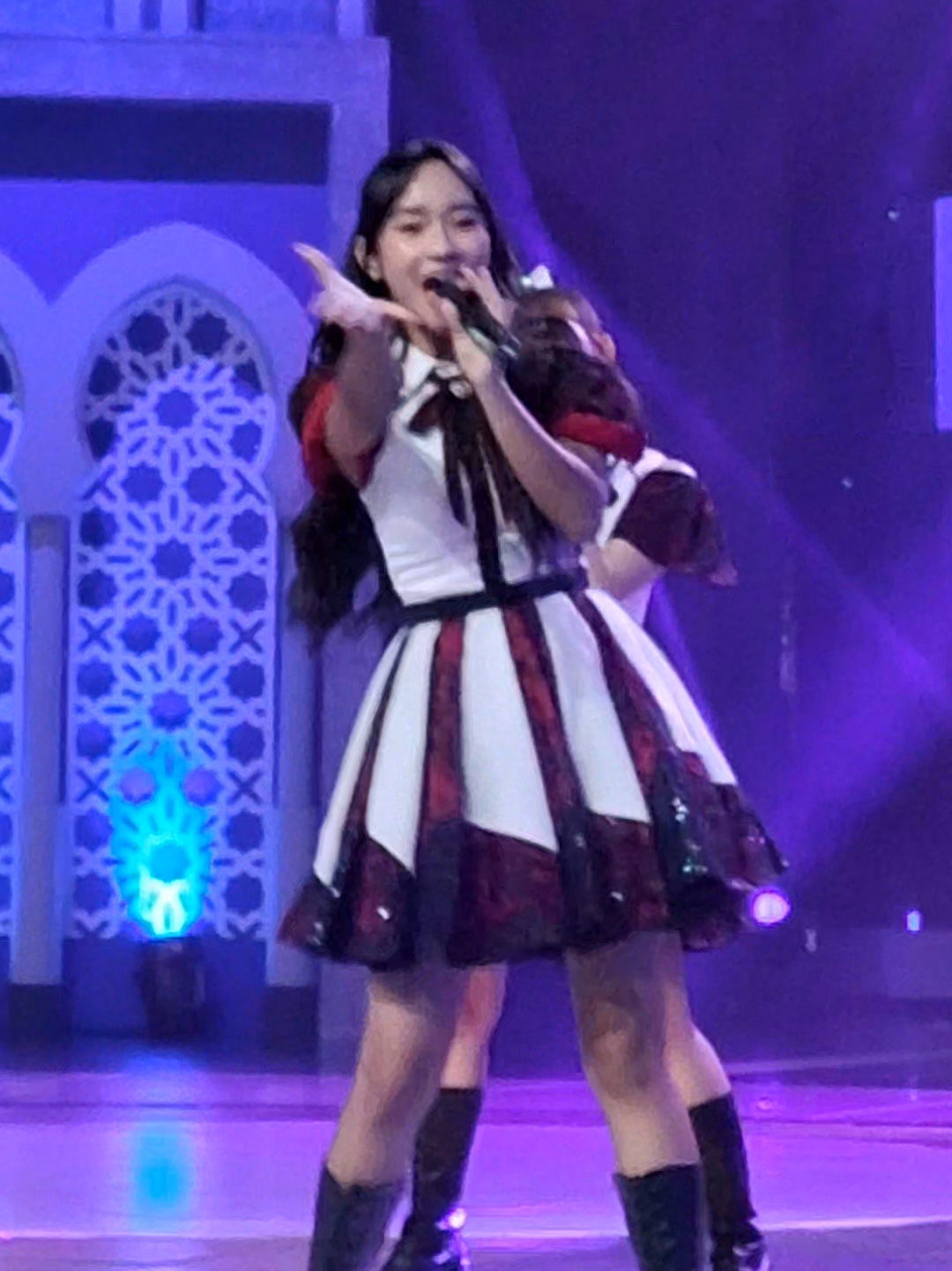 [FANCAM) Freya at indosiar . . . #freyajkt48 #freya #freyajayawardana #freyanashifajayawardana #jkt48 