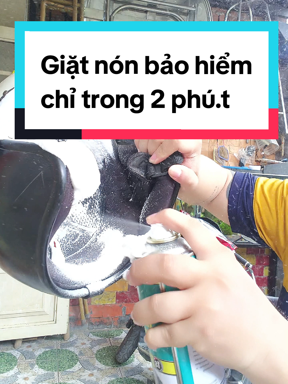 Giặt nón bảo hiểm cho người ít thời gian #phanminhtuanrv #reviewsanpham #fyp #koby #chaixitnonbaohiem #vesinhnonbaohiem 